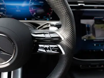 E 450 4M AMG-Sport DIGITAL 360 Pano Distr 19'