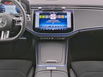 E 300 e AMG-Sport Pano Night Distr Keyl Totw 19'