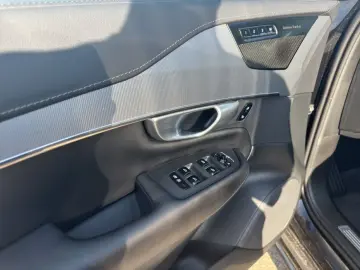 XC90 B5 AWD Plus-Bright