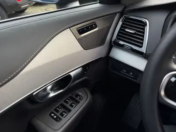 XC90 T8 AWD Plus Bright