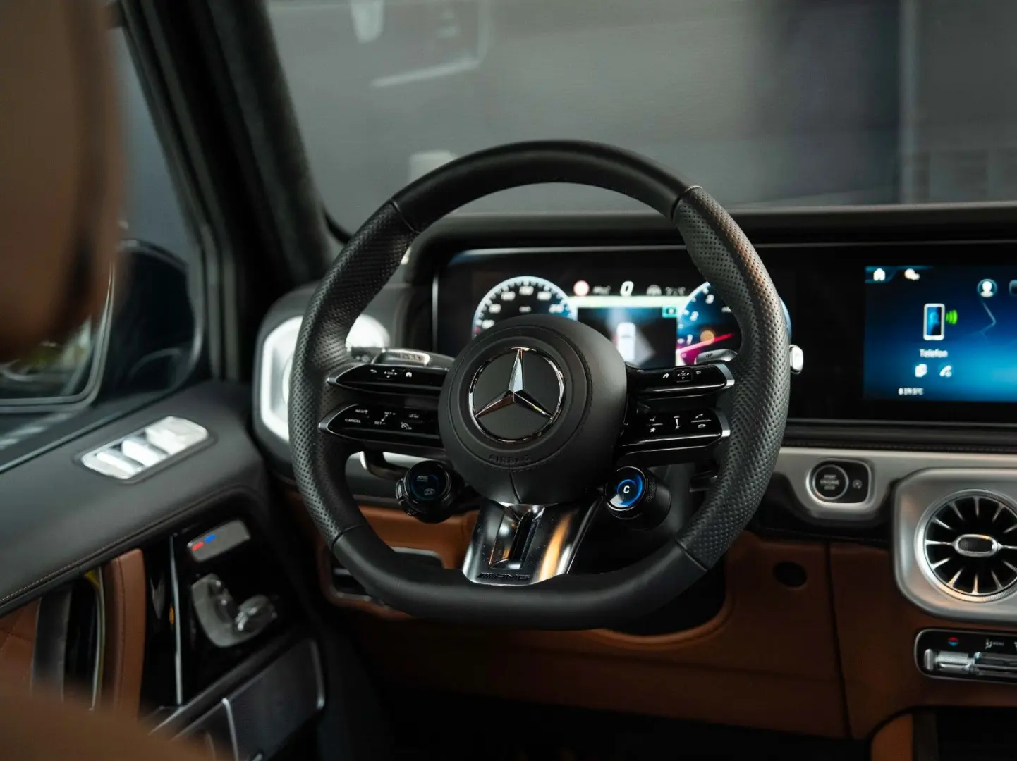 G 63 AMG  MY25 MANUFAKTUR WOODFLOOR AHK