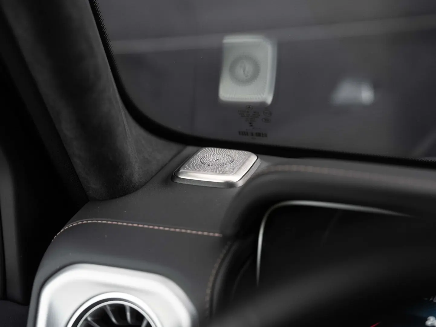 G 63 AMG  MY25 MANUFAKTUR WOODFLOOR AHK