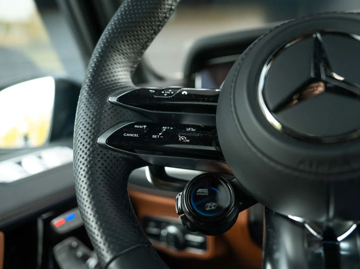 G 63 AMG  MY25 MANUFAKTUR WOODFLOOR AHK