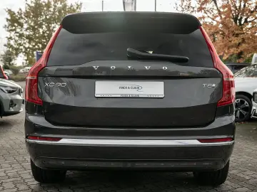XC90 T8 AWD Core