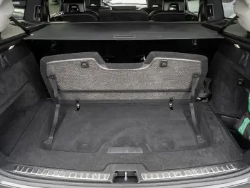 XC90 T8 AWD Core