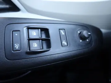 Peugeot Boxer 2.0 130 HP L2H2 cu 7 locuri