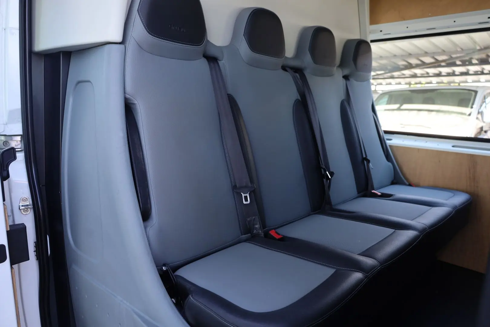 Peugeot Boxer 2.0 130 HP L2H2 cu 7 locuri