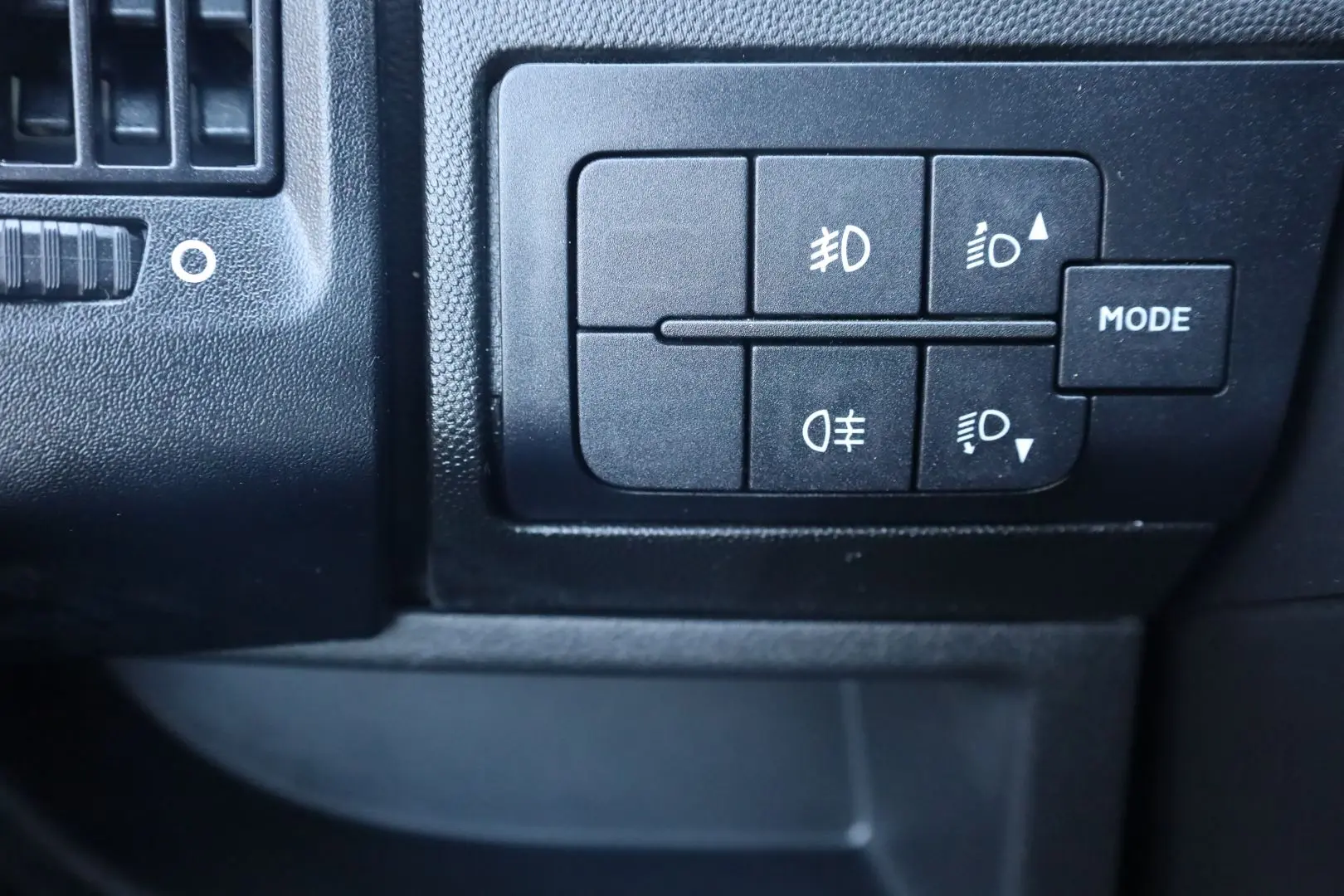 Peugeot Boxer 2.0 130 HP L2H2 cu 7 locuri