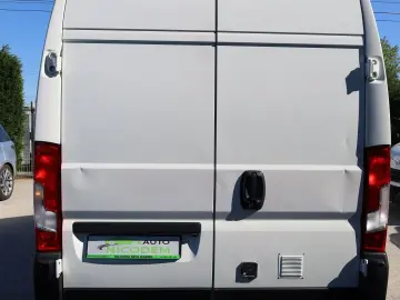 Peugeot Boxer 2.0 130 HP L2H2 cu 7 locuri