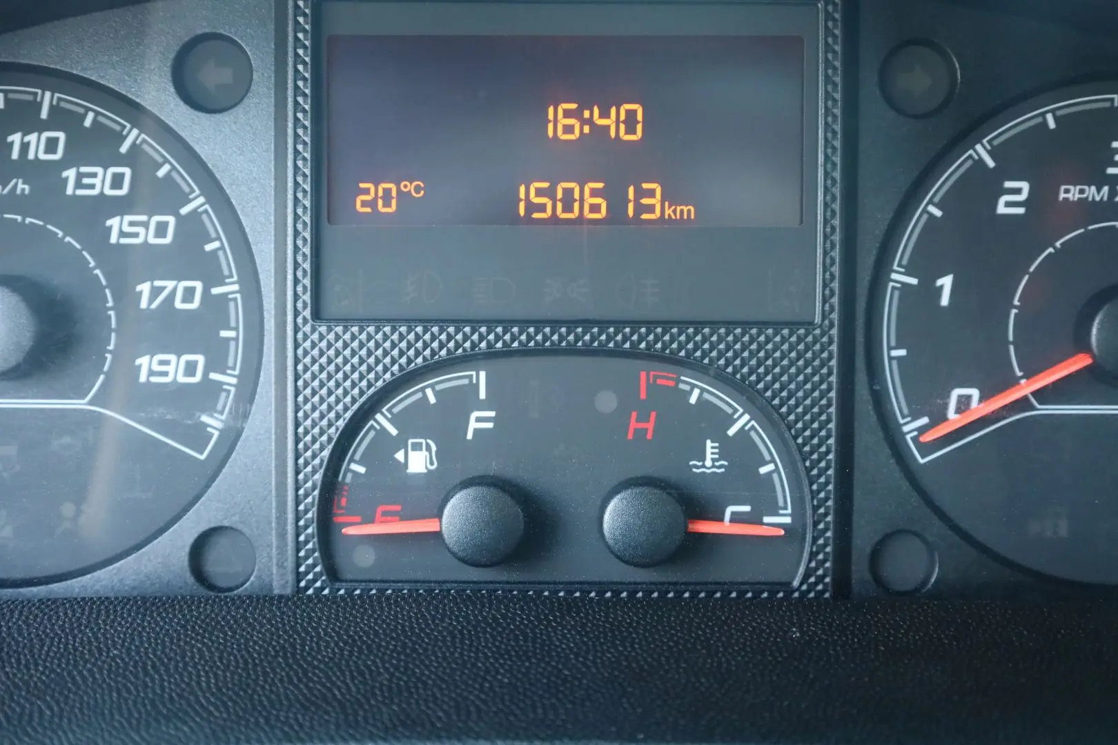 Peugeot Boxer 2.0 130 HP L2H2 cu 7 locuri