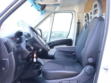 Peugeot Boxer 2.0 130 HP L2H2 cu 7 locuri