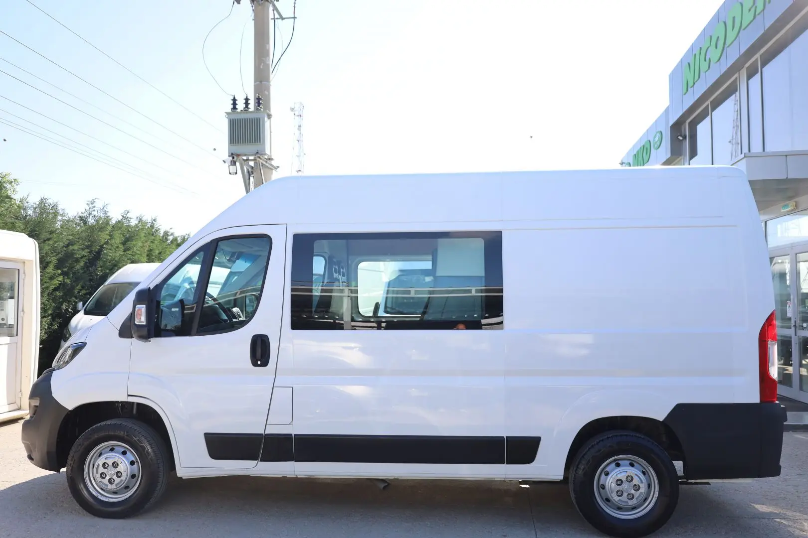 Peugeot Boxer 2.0 130 HP L2H2 cu 7 locuri