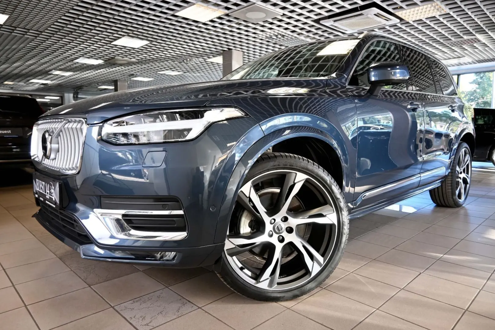 XC 90 Plus Bright