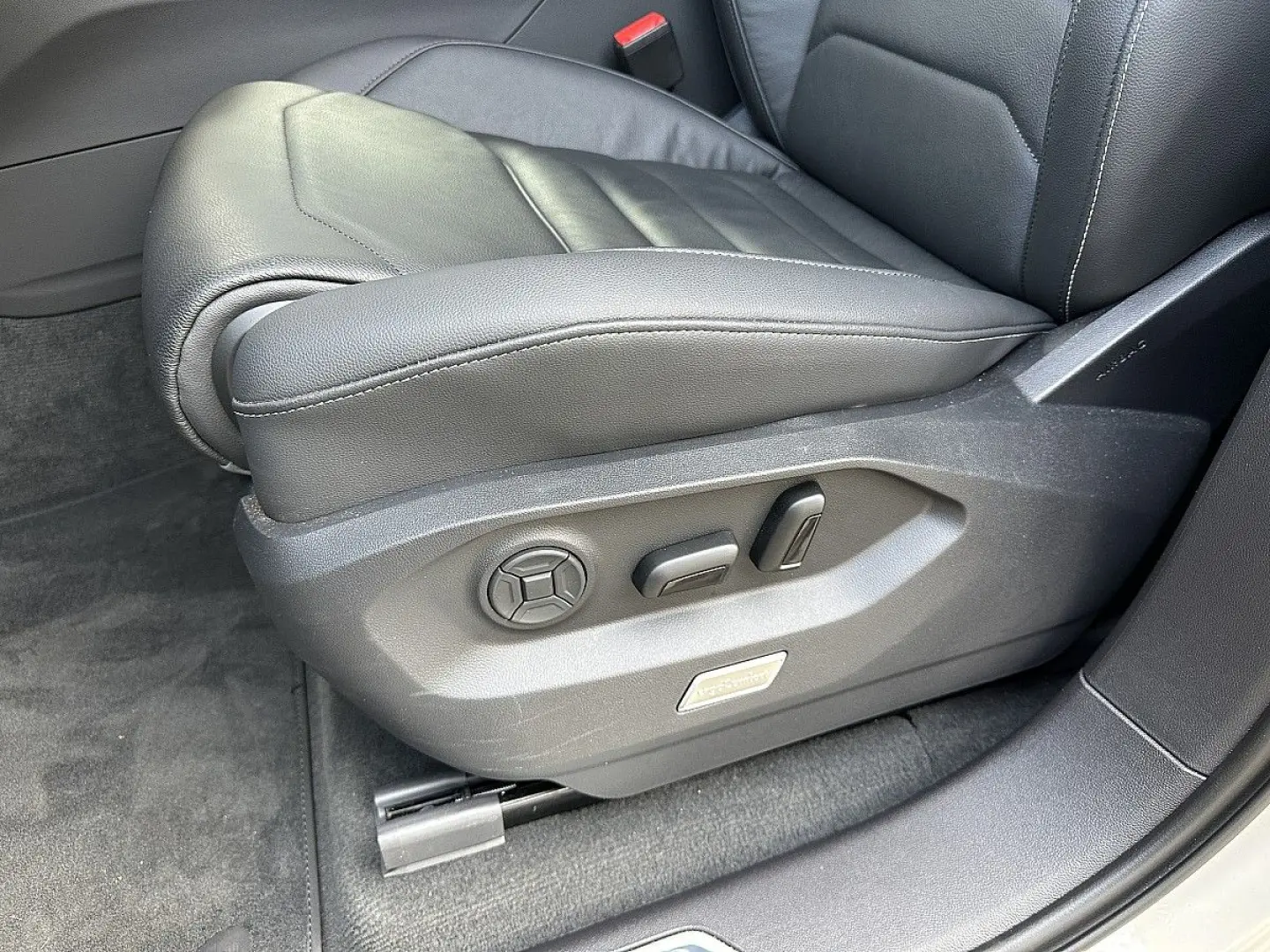 Touareg 4Motion V6 TDI SCR 4Me Aut. Luftfahrw...