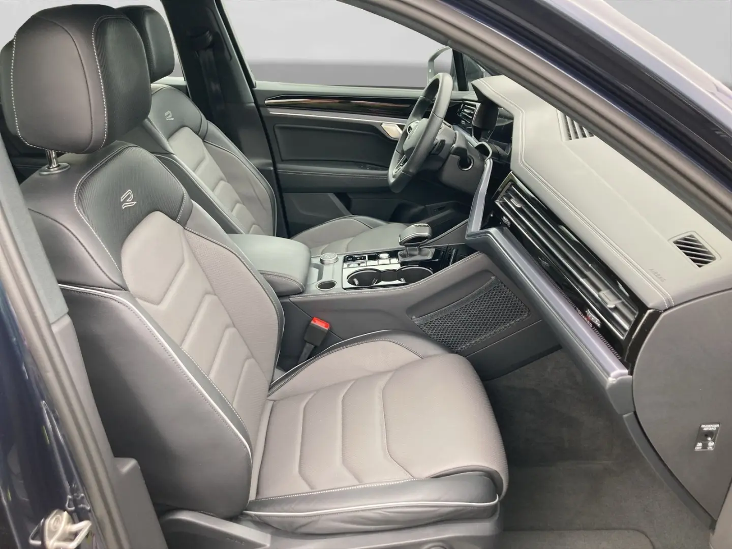 Touareg 3.0 TSI 4M R-LINE BLACK