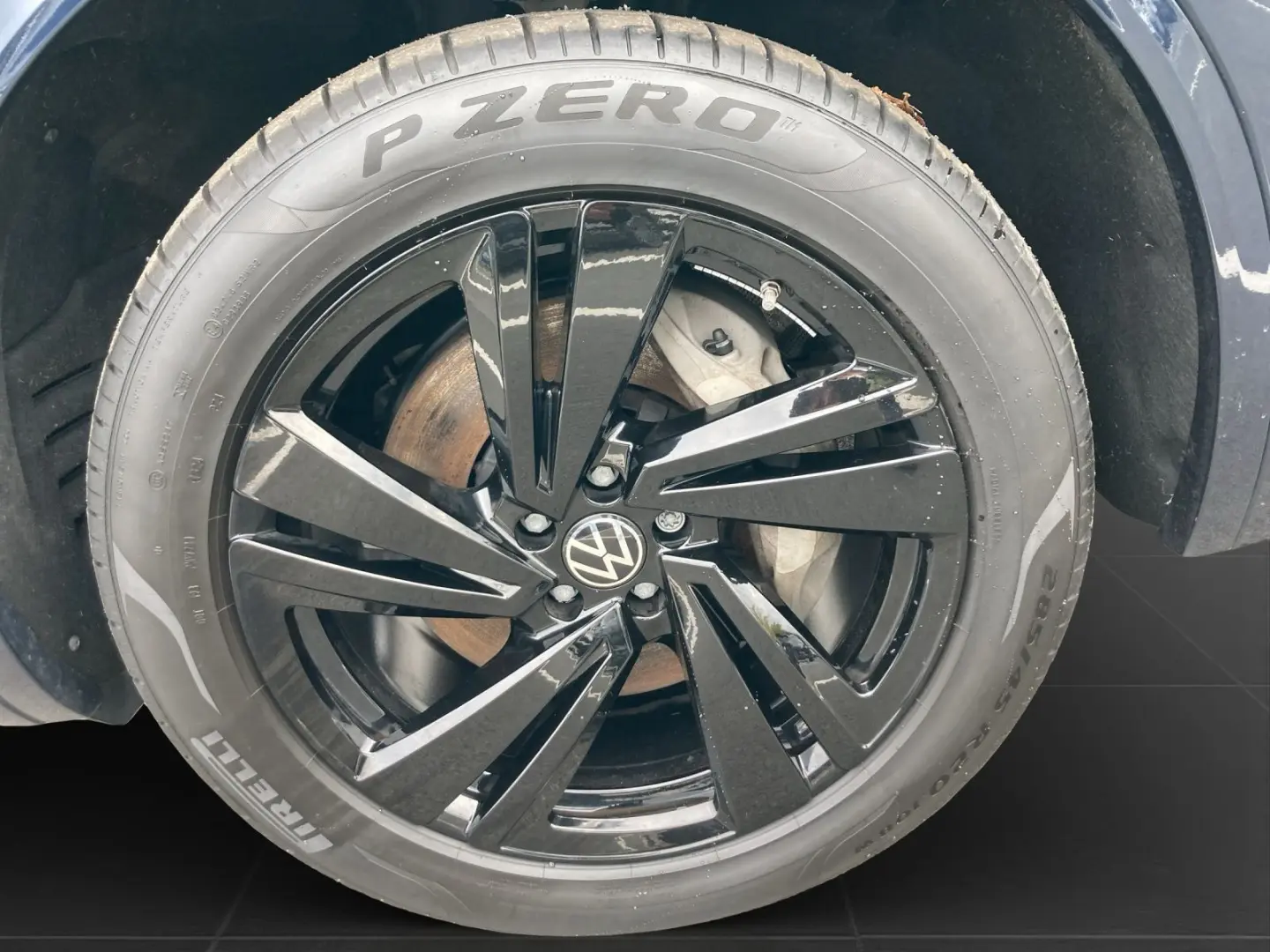 Touareg 3.0 TSI 4M R-LINE BLACK