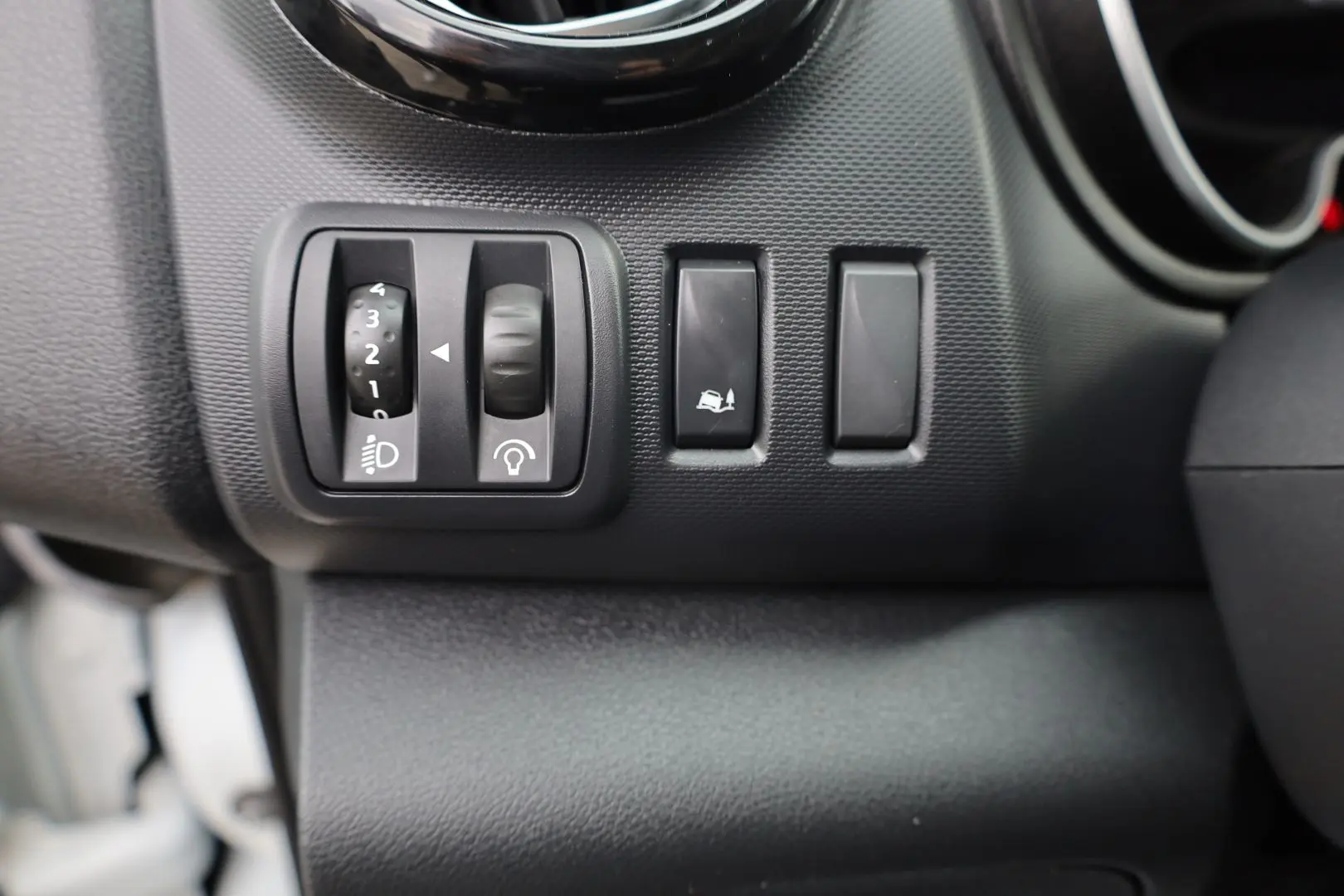 Renault Trafic L2H1 2.0D 120CP