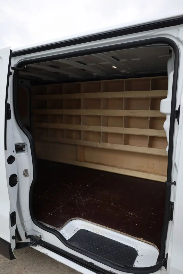 Renault Trafic L2H1 2.0D 120CP