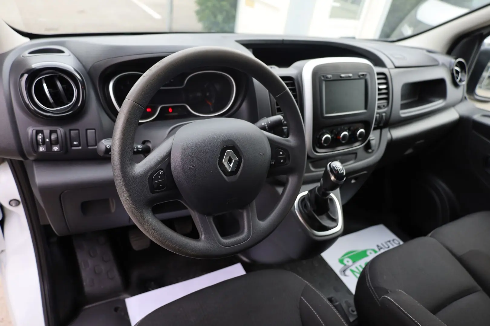 Renault Trafic L2H1 2.0D 120CP