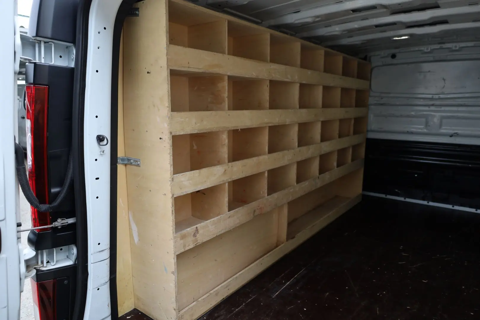 Renault Trafic L2H1 2.0D 120CP