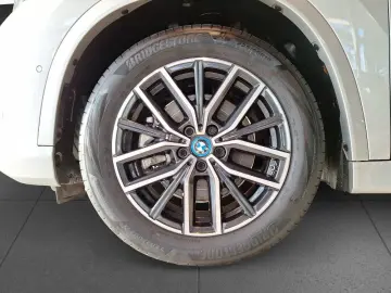 X1 xDr 25e M SPORT AdLED SpoSi Kamera Da  St Go