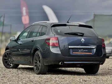 Renault Laguna 3 – 4Control – 2012