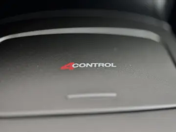Renault Laguna 3 – 4Control – 2012