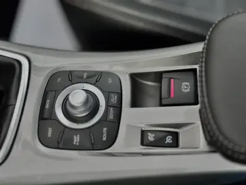 Renault Laguna 3 – 4Control – 2012