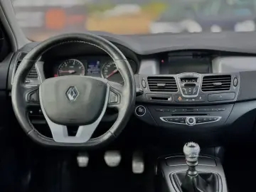 Renault Laguna 3 – 4Control – 2012