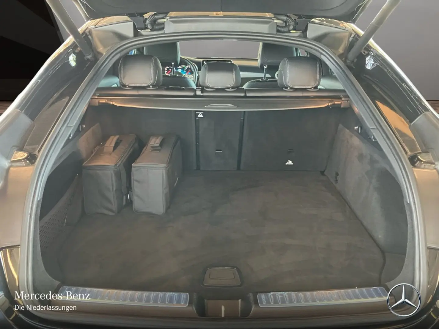 GLC 300e 4M COUPE AMG