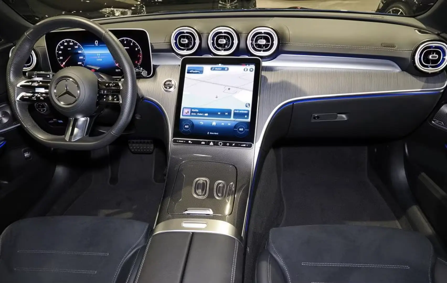 Mercedes-Benz C 180 EDIȚIE AMG NIGHT BURMESTER 360