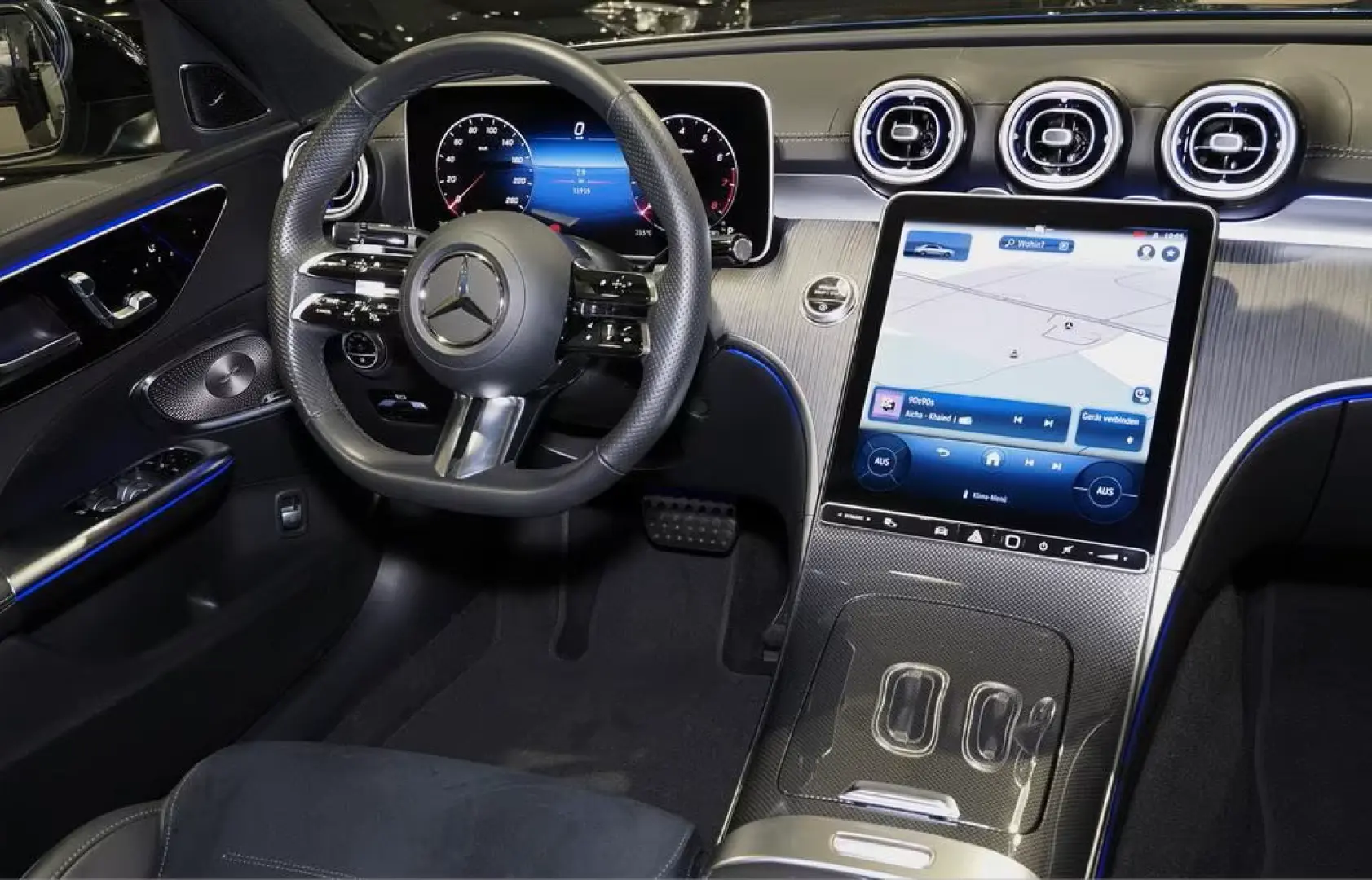 Mercedes-Benz C 180 EDIȚIE AMG NIGHT BURMESTER 360