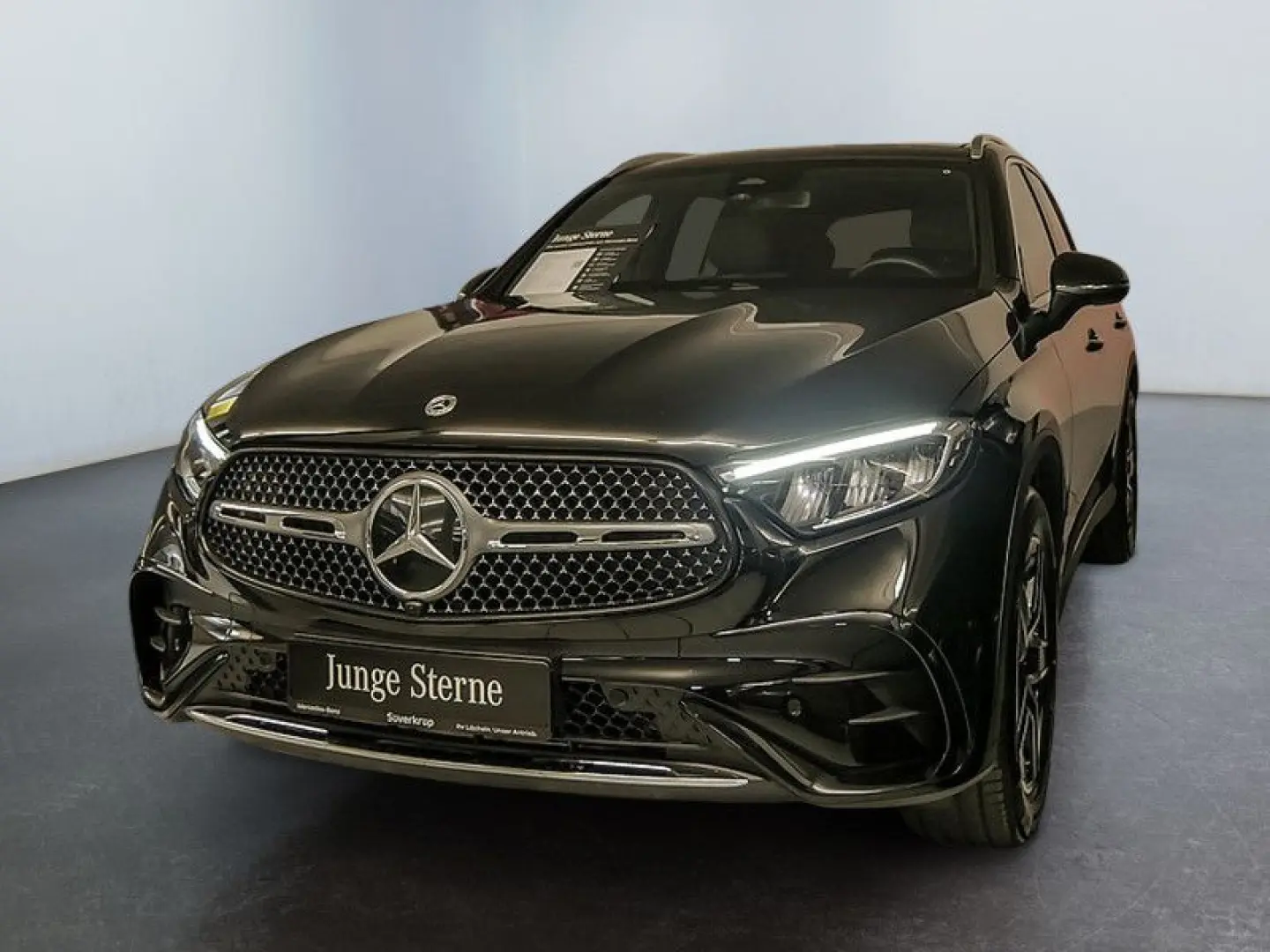 GLC 200 4M   AMG SPUR PANO AHK KAMERA PDC SHZ