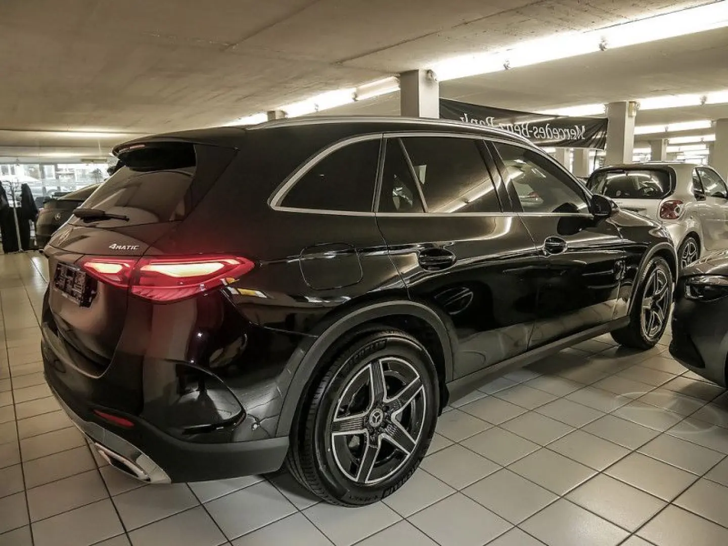 GLC 200 4M   AMG SPUR PANO AHK KAMERA PDC SHZ
