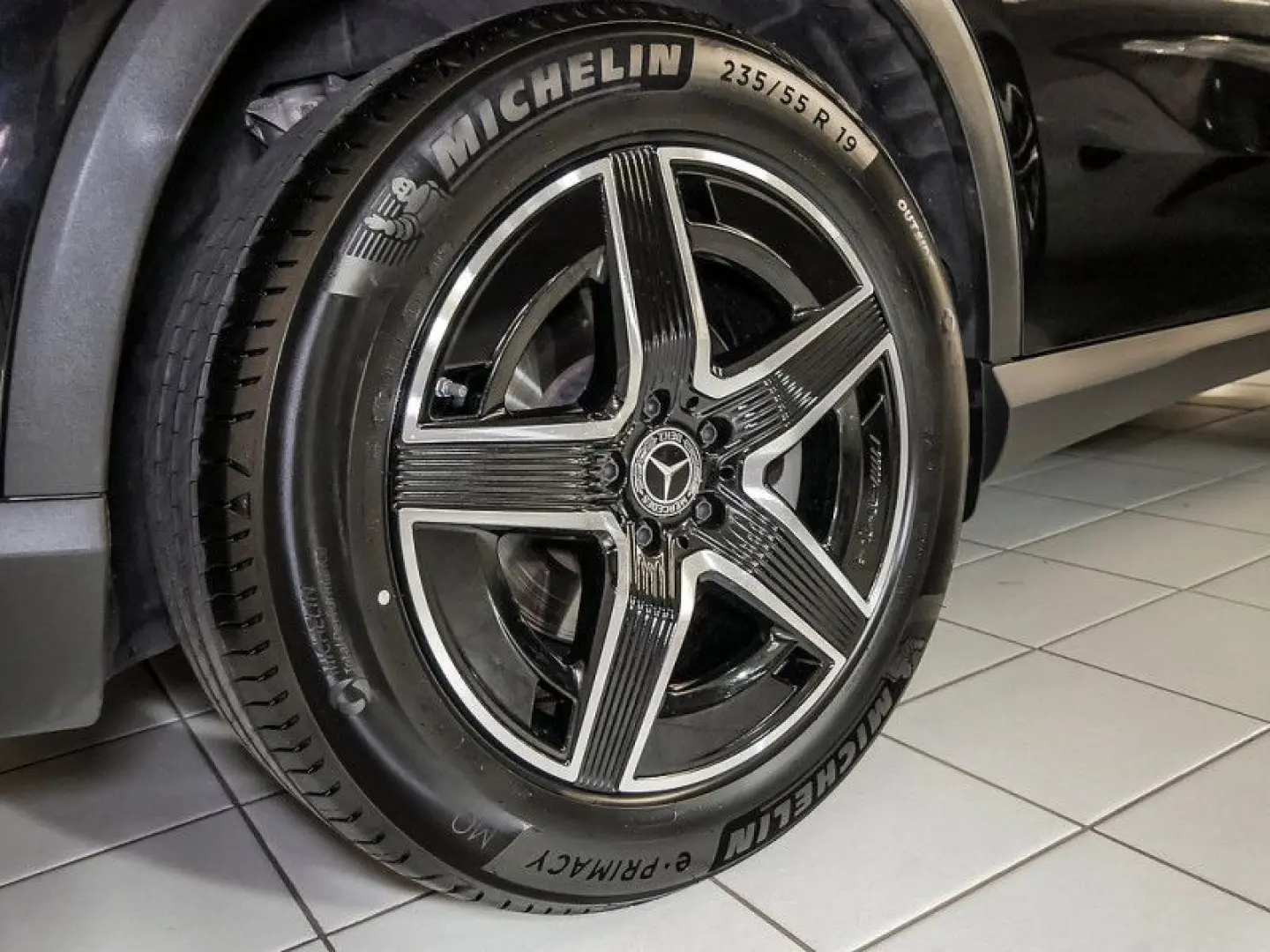 GLC 200 4M   AMG SPUR PANO AHK KAMERA PDC SHZ