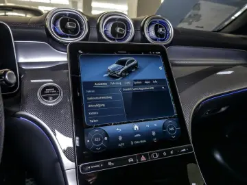 GLC 200 4M   AMG SPUR PANO AHK KAMERA PDC SHZ