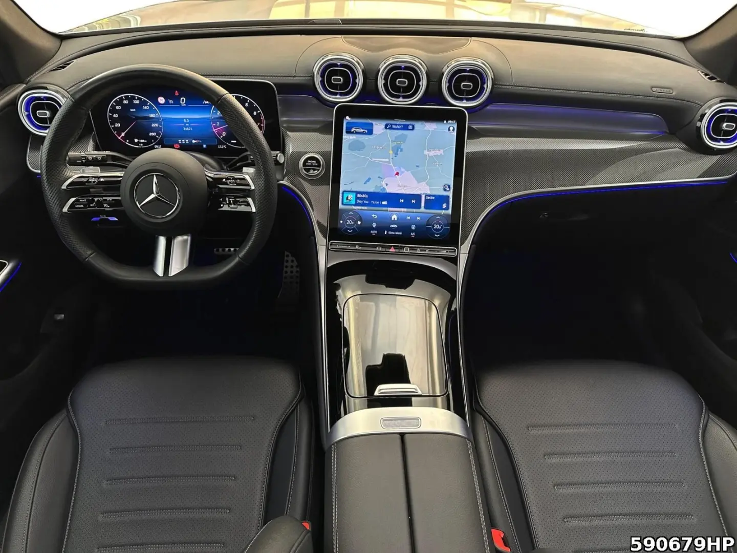 GLC 200 4M AMG Pano Memory AHK Ambiente CarPlay