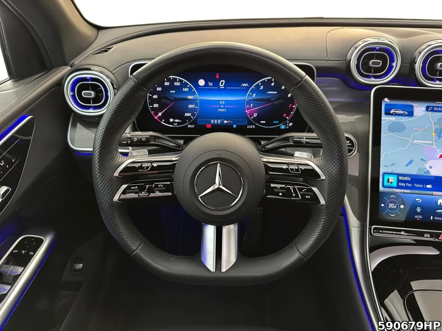 GLC 200 4M AMG Pano Memory AHK Ambiente CarPlay