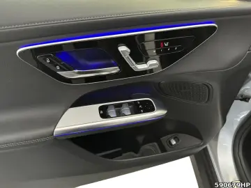 GLC 200 4M AMG Pano Memory AHK Ambiente CarPlay