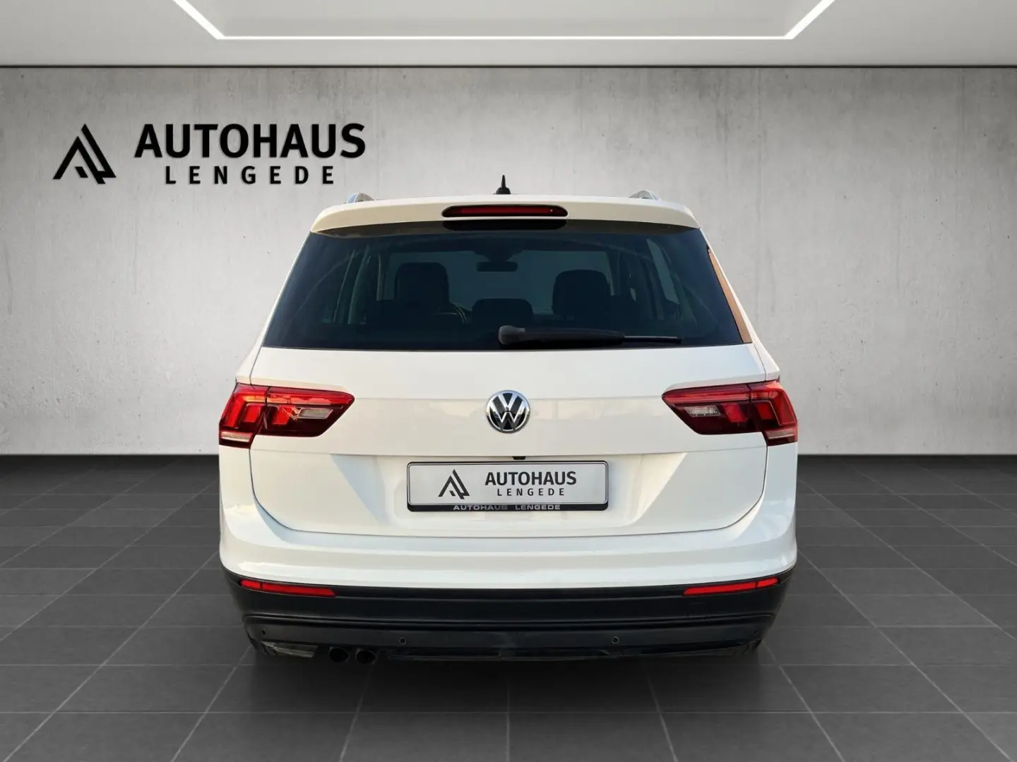 Tiguan 2.0 TDI DSG 4M  PANO  AHK  DIGITAL  17 LM