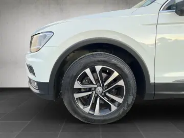 Tiguan 2.0 TDI DSG 4M  PANO  AHK  DIGITAL  17 LM