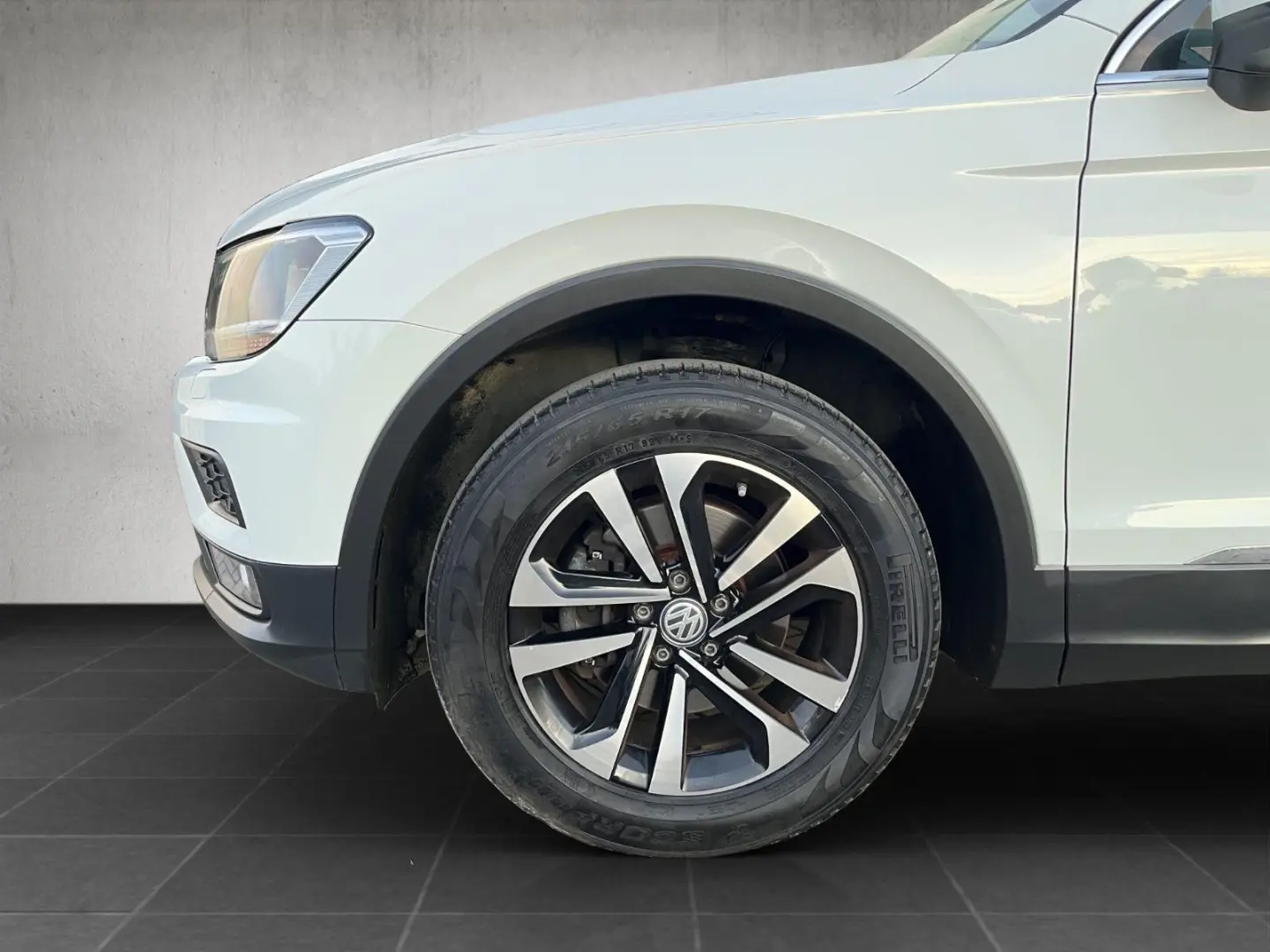 Tiguan 2.0 TDI DSG 4M  PANO  AHK  DIGITAL  17 LM