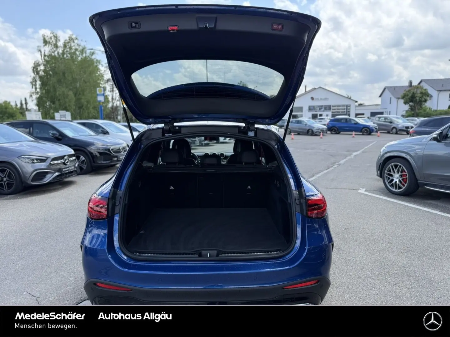 GLC 200 4M AMG Night Dist AHK LED Kam Sound Ambi