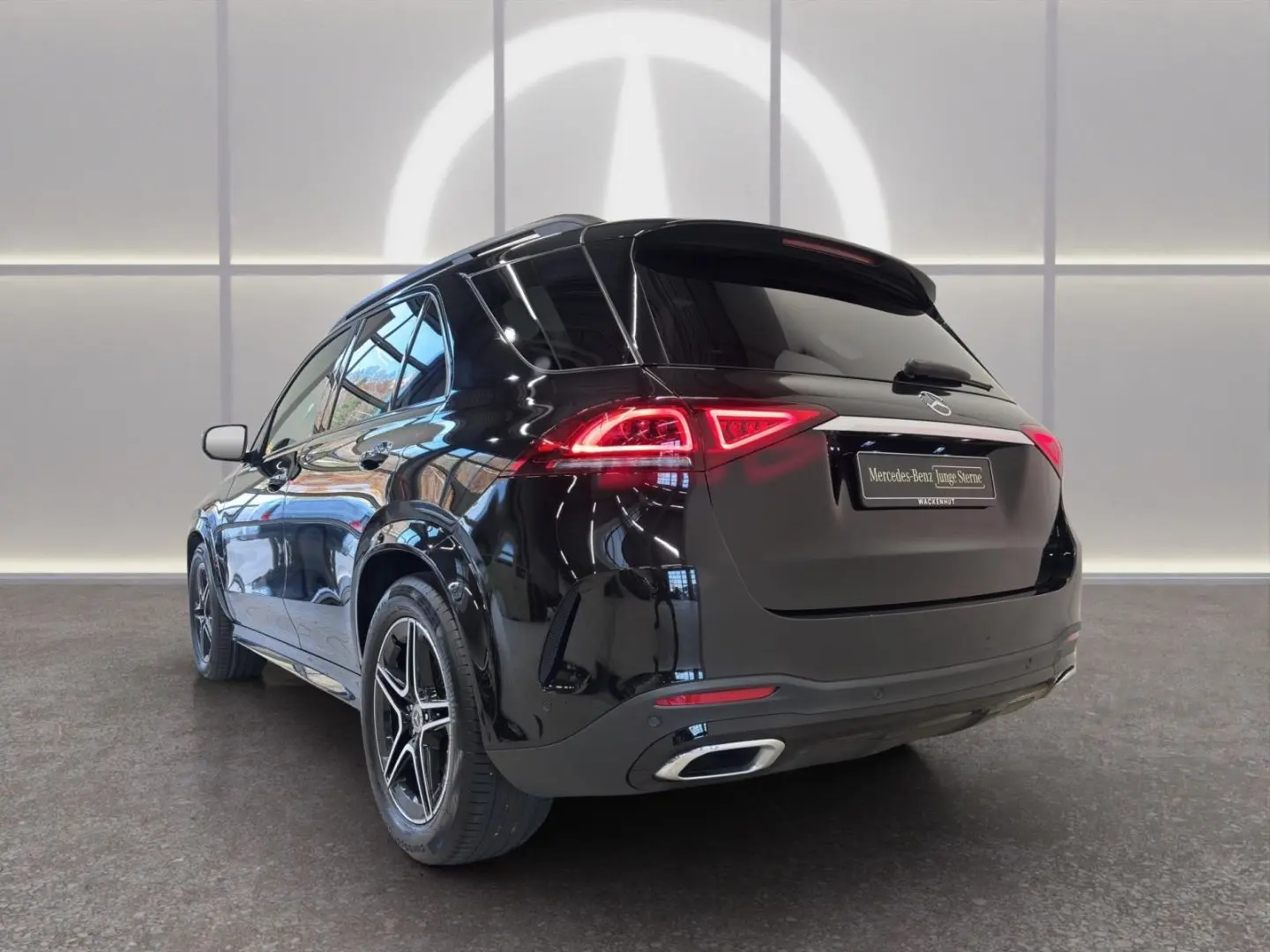 GLE 450 4M AMG NIGHT AHK PANO AIRM DIST BUR 360