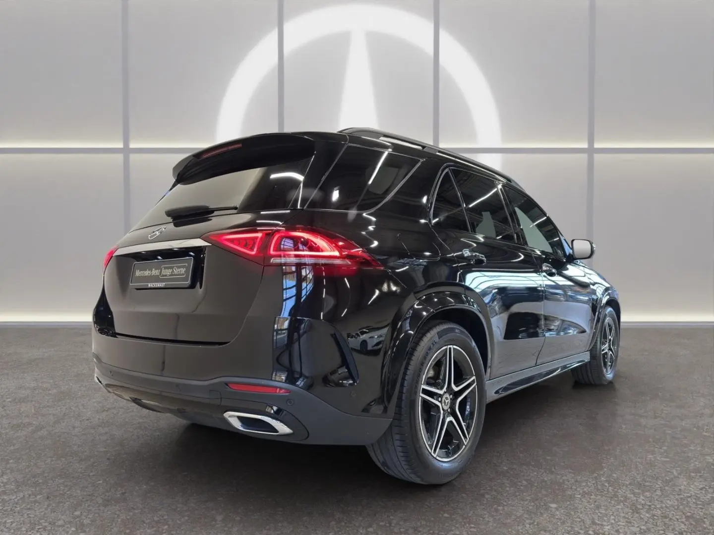 GLE 450 4M AMG NIGHT AHK PANO AIRM DIST BUR 360