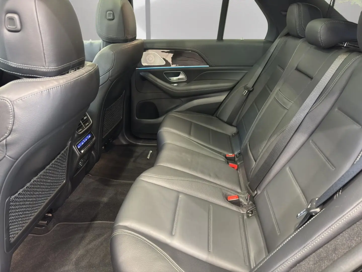 GLE 450 4M AMG NIGHT AHK PANO AIRM DIST BUR 360