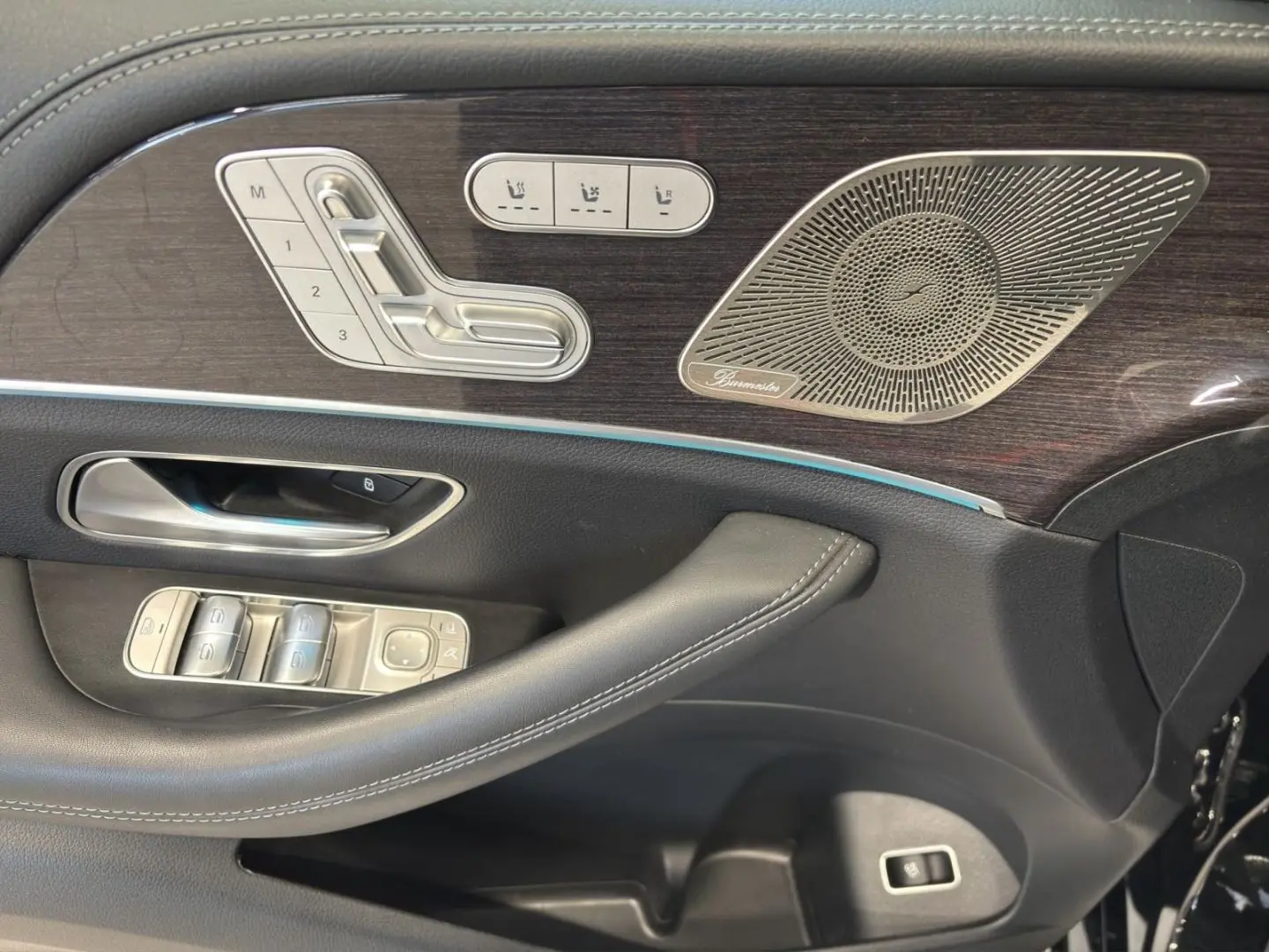 GLE 450 4M AMG NIGHT AHK PANO AIRM DIST BUR 360