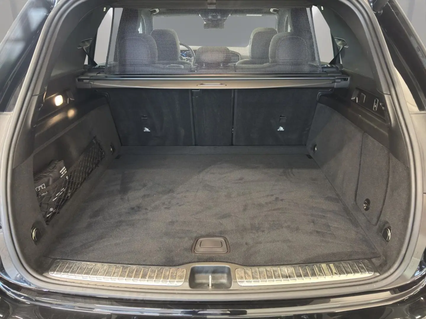 GLE 450 4M AMG NIGHT AHK PANO AIRM DIST BUR 360