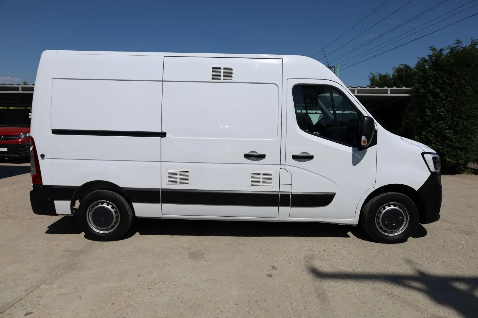 Renault Master L2H2 2.3 DCI 135 HP