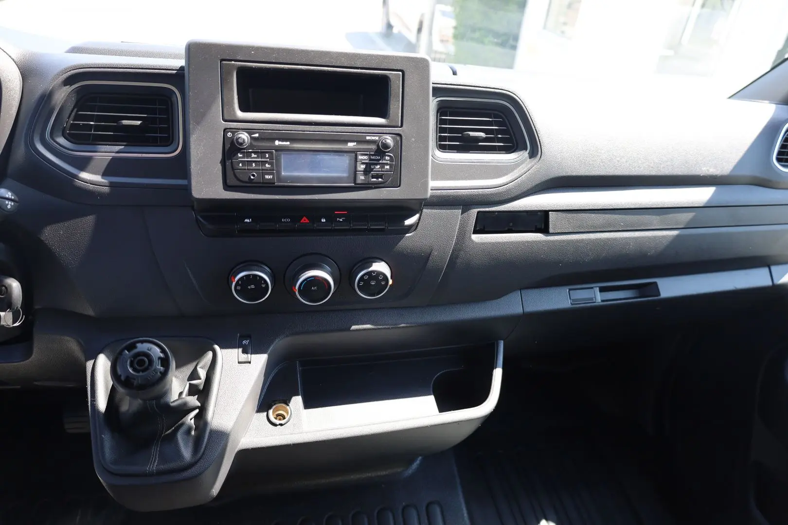 Renault Master L2H2 2.3 DCI 135 HP